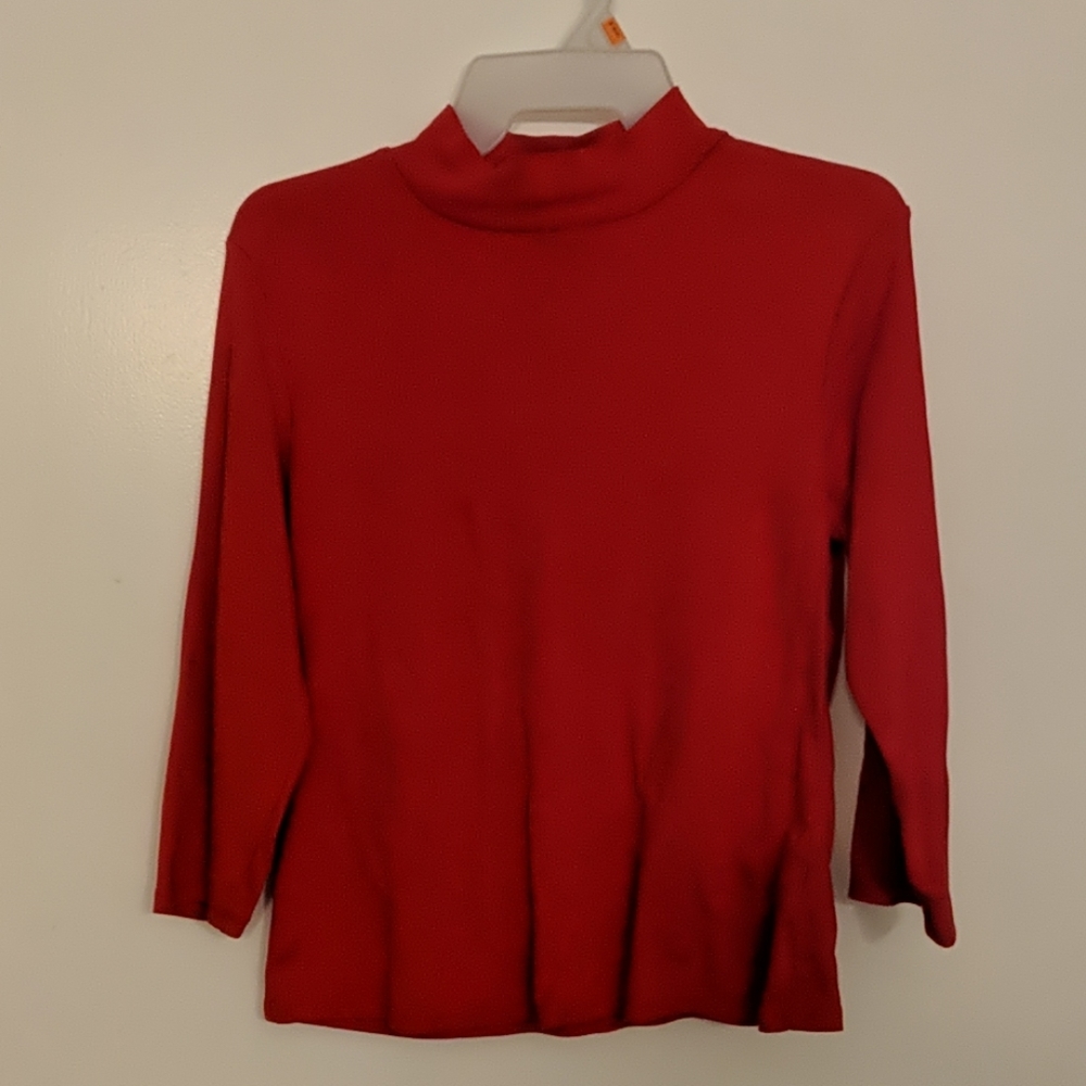 3/4 sleeve semi turtleneck top